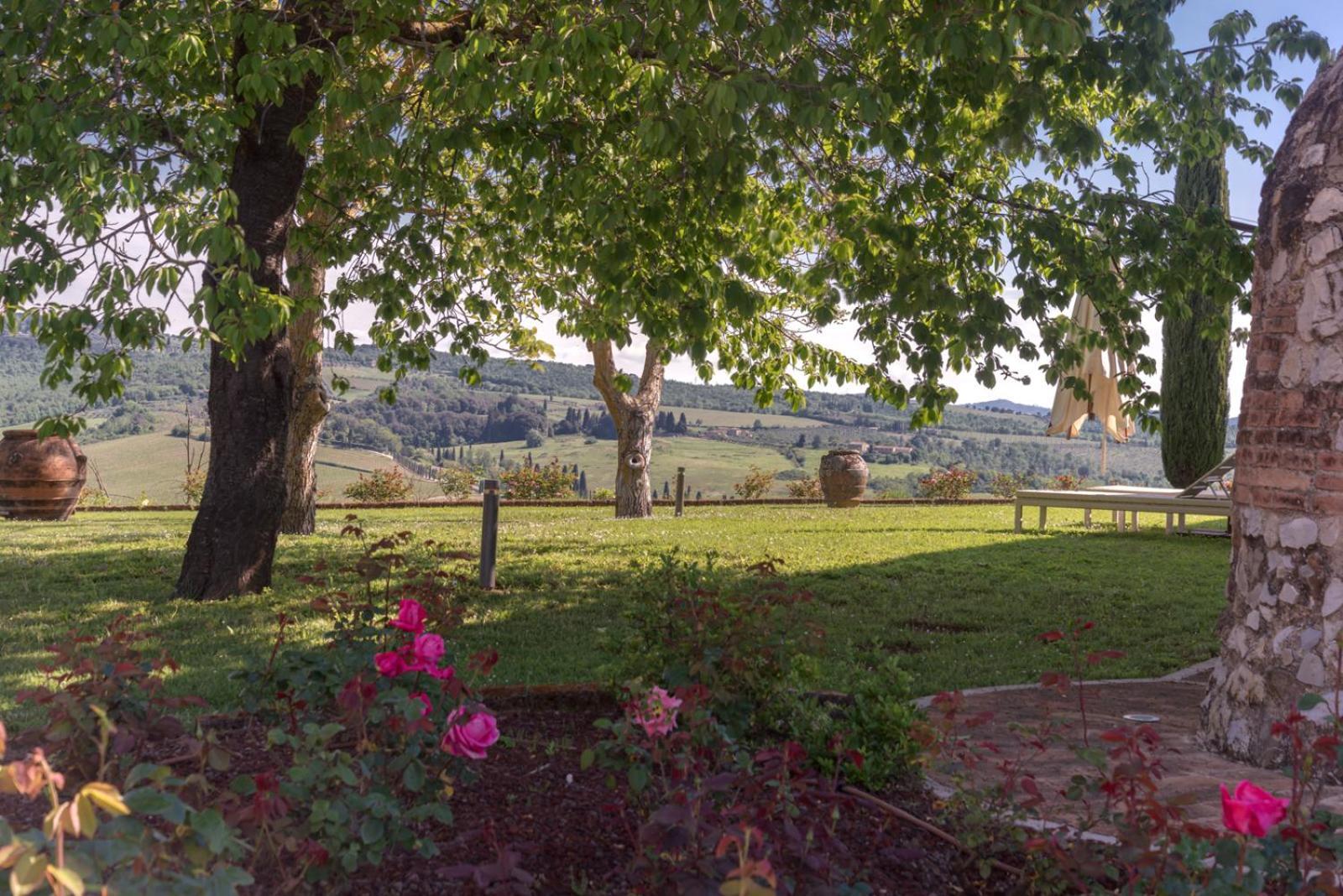 Villa Il Castagno Wine & Resort Siena Eksteriør bilde