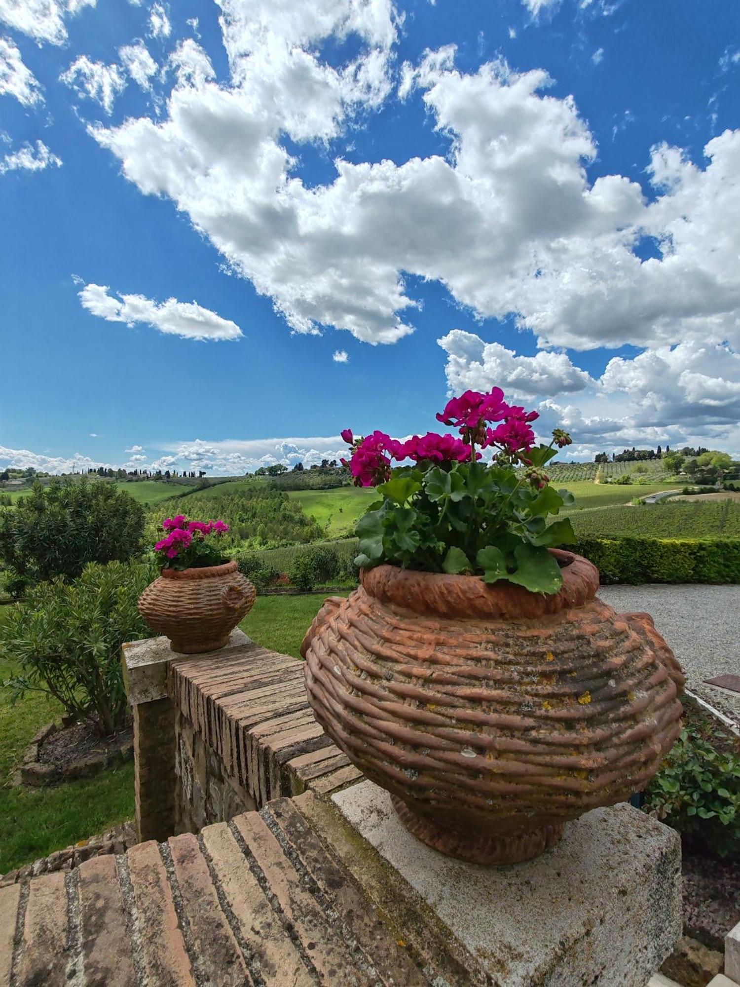 Villa Il Castagno Wine & Resort Siena Eksteriør bilde